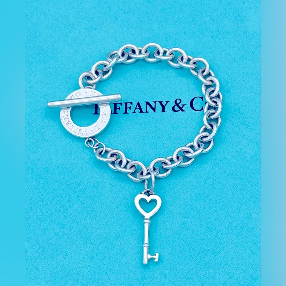 Tiffany & Co. SS Toggle Bracelet w/ Heart Key Charm 7” VGUC